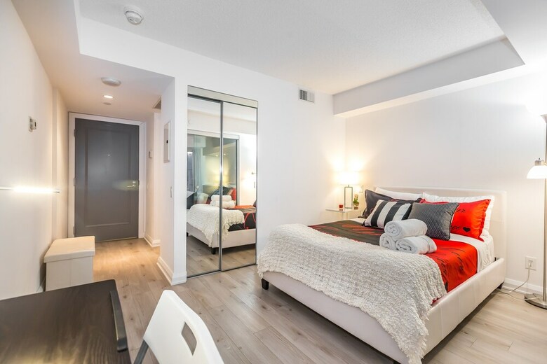 Apartamentos Executive Class, Downtown Luxury Condo @ Yorkville
