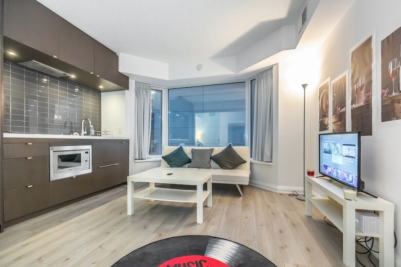 Apartamentos Executive Class, Downtown Luxury Condo @ Yorkville