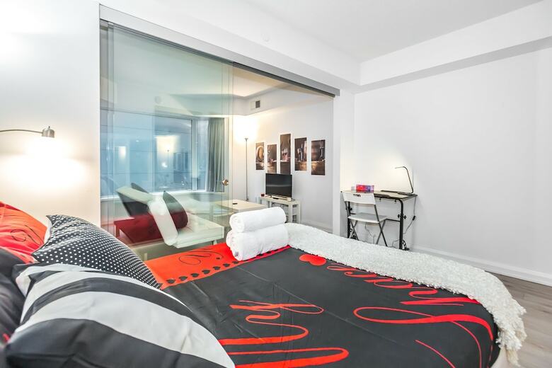 Apartamentos Executive Class, Downtown Luxury Condo @ Yorkville