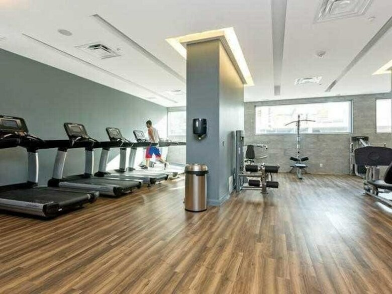 Apartamentos Executive Class, Downtown Luxury Condo @ Yorkville