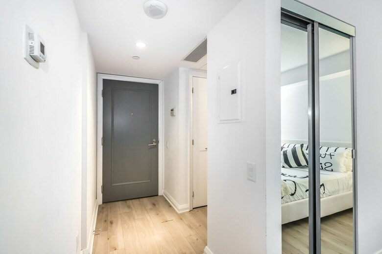 Apartamentos Executive Class, Downtown Luxury Condo @ Yorkville