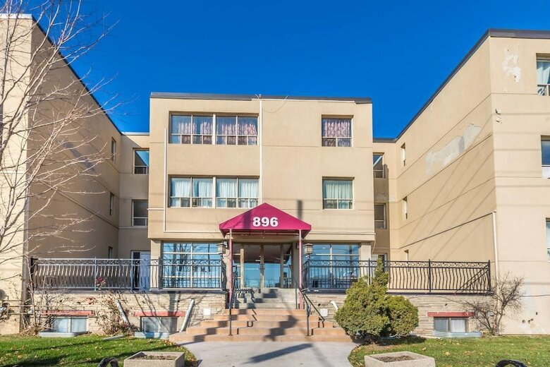 Apartamentos Magnificent Condo At Leaside - 10 Mins To Downtown