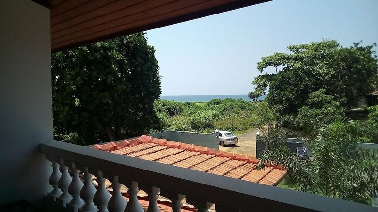 Turtle Paradise Villa & Restaurant