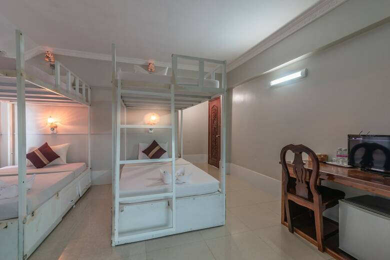 Hotel Cheata Inn
