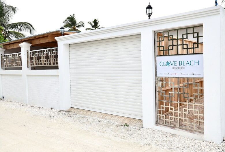 Hotel Clove Beach