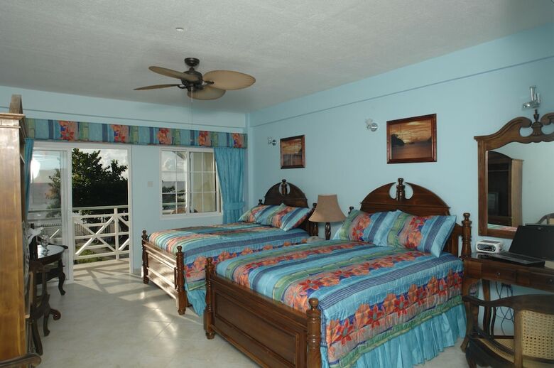 Hotel Kalinago Beach Resort