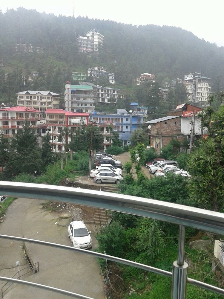 Hotel Raja's Palace