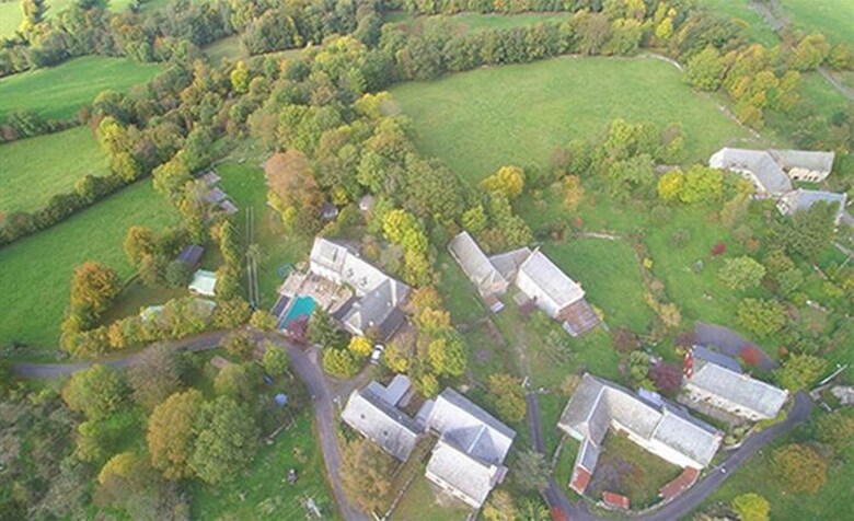 House With One Bedroom In Argences-en-aubrac, With Pool Access