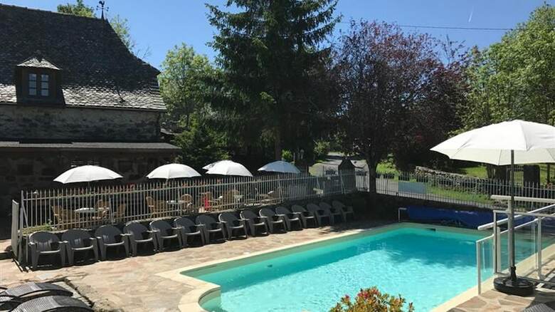 House With One Bedroom In Argences-en-aubrac, With Pool Access
