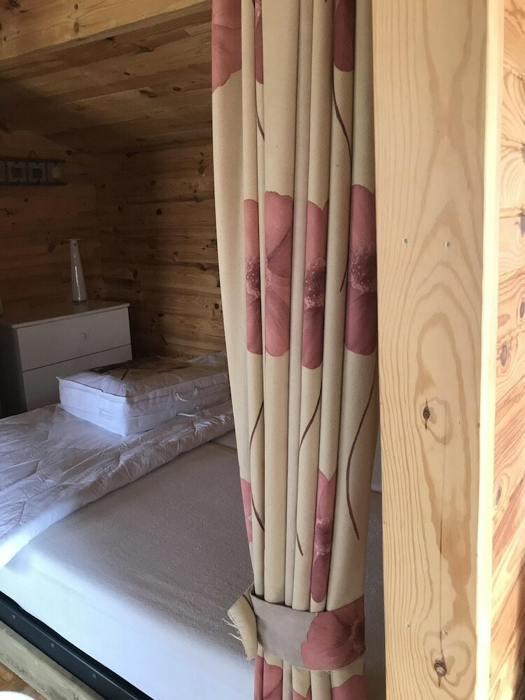 House With One Bedroom In Argences-en-aubrac, With Pool Access