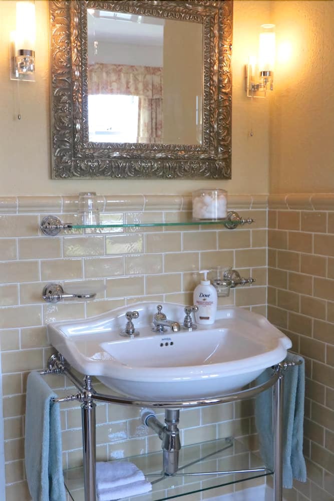 Stoneborough House Bed And Breakfast