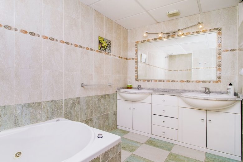 Apartamentos Espanatour Town House Ruslan