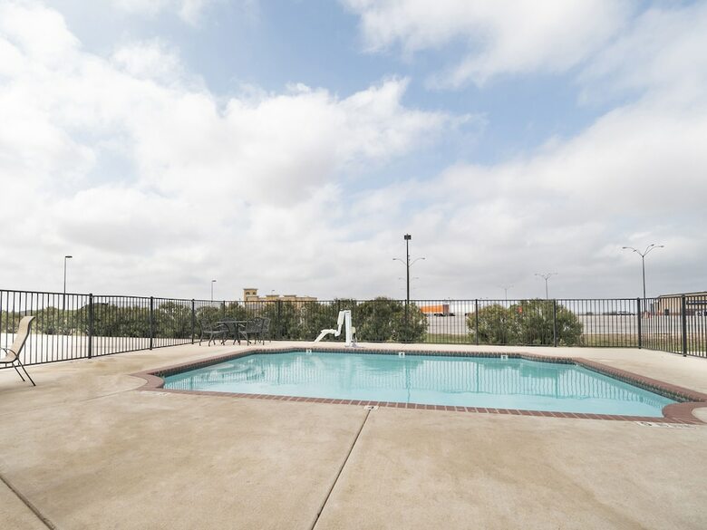 Motel Oyo Hotel Pearsall I-35 West