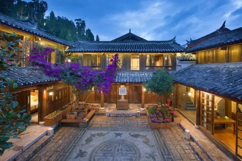 Posada Floral Hotel Lijiang Mufu Qixi
