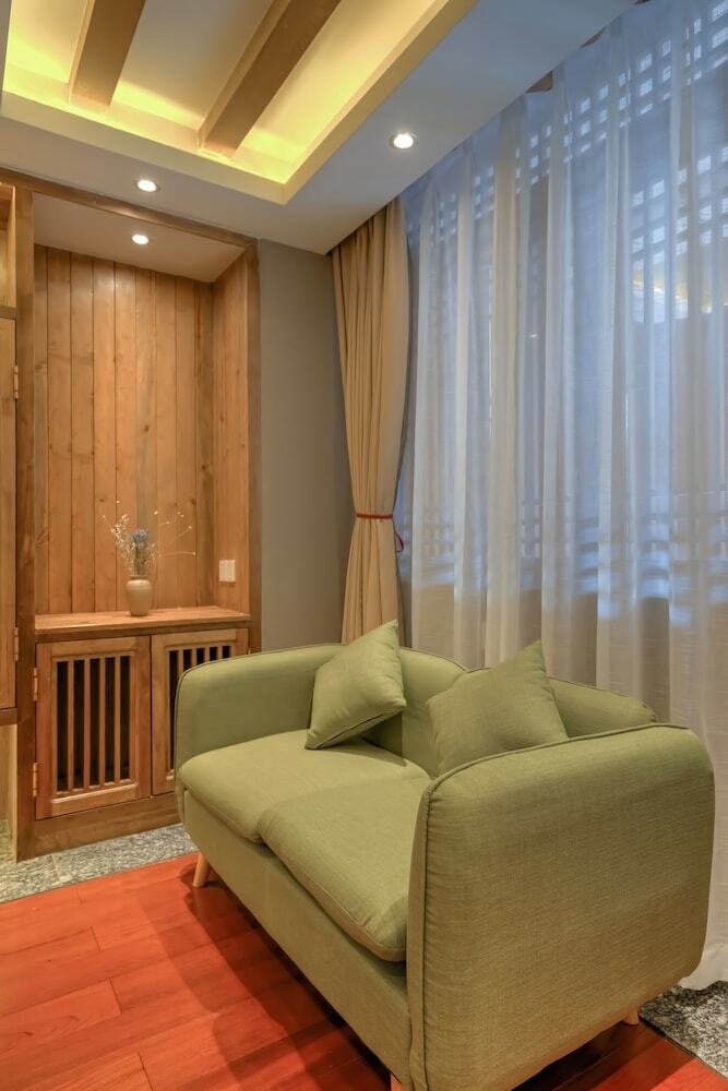 Posada Floral Hotel Lijiang Huazizai