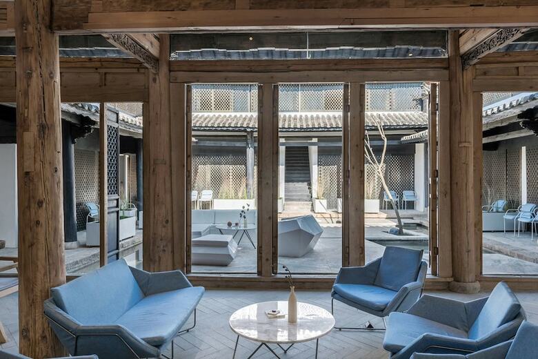 Floral Hotel Lijiang Guangyin Designer