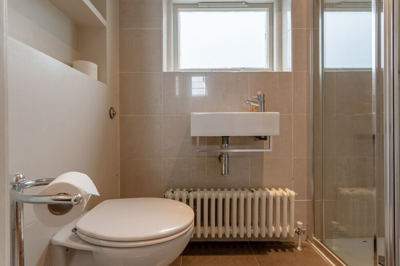 Stylish 3 Bedroom Apartment In Pimlico