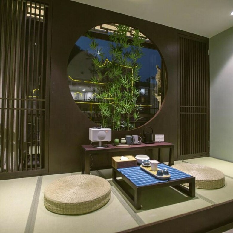 Floral Hotel Fenghuang Molan Riverview