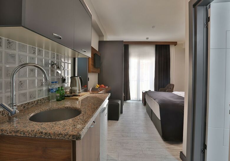 Hotel Azra Suite Otel