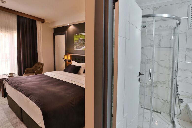 Hotel Azra Suite Otel