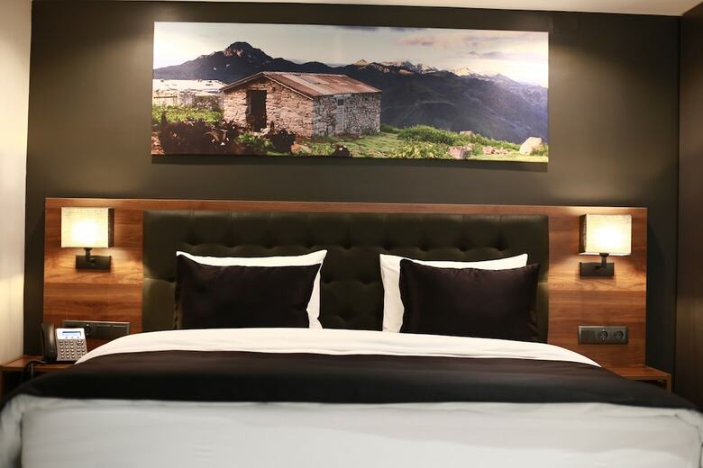 Hotel Azra Suite Otel