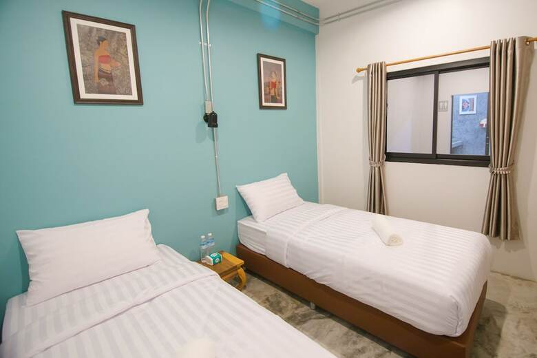 Hotel Suree House