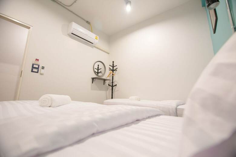 Hotel Suree House