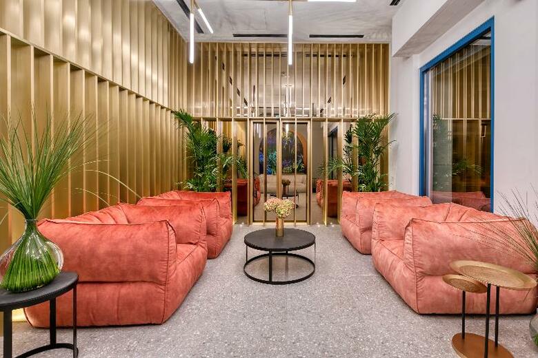 Hotel Bob W Eolou