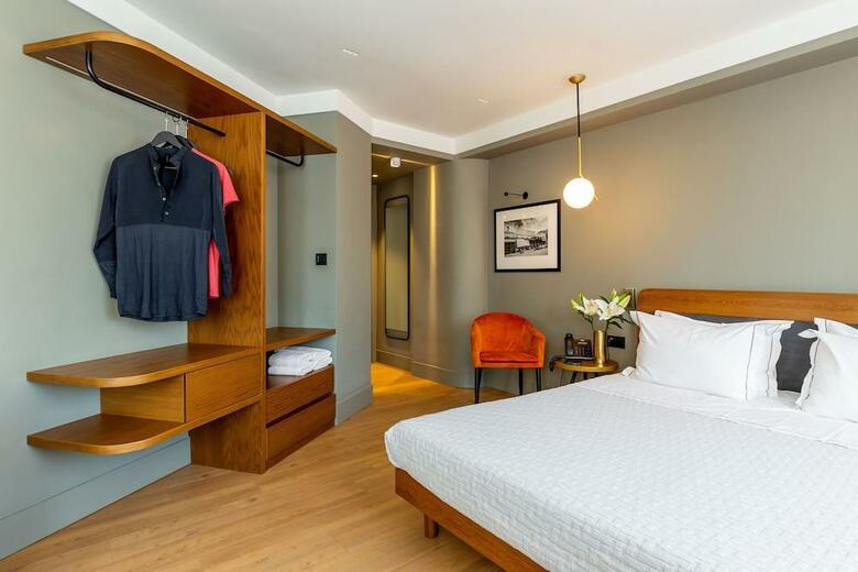 Hotel Bob W Eolou