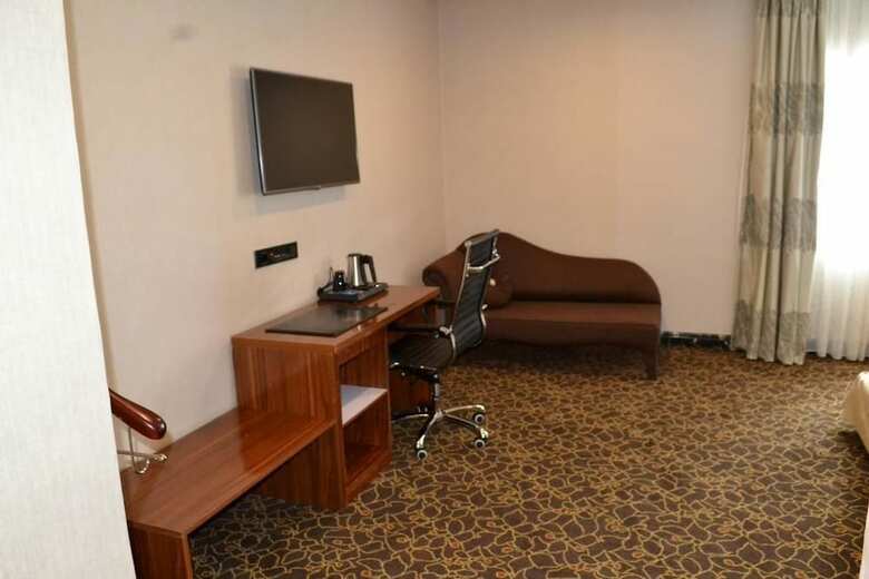 Best Premier Hotel
