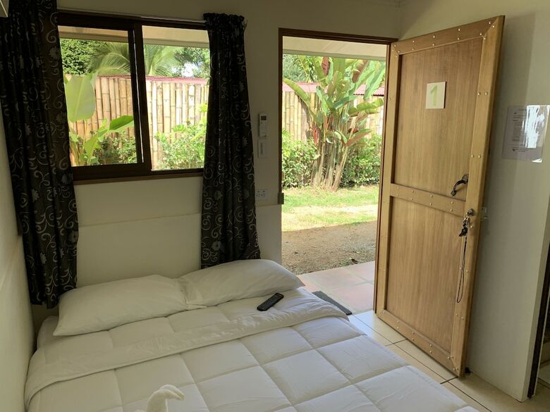 Le Petit Hotel