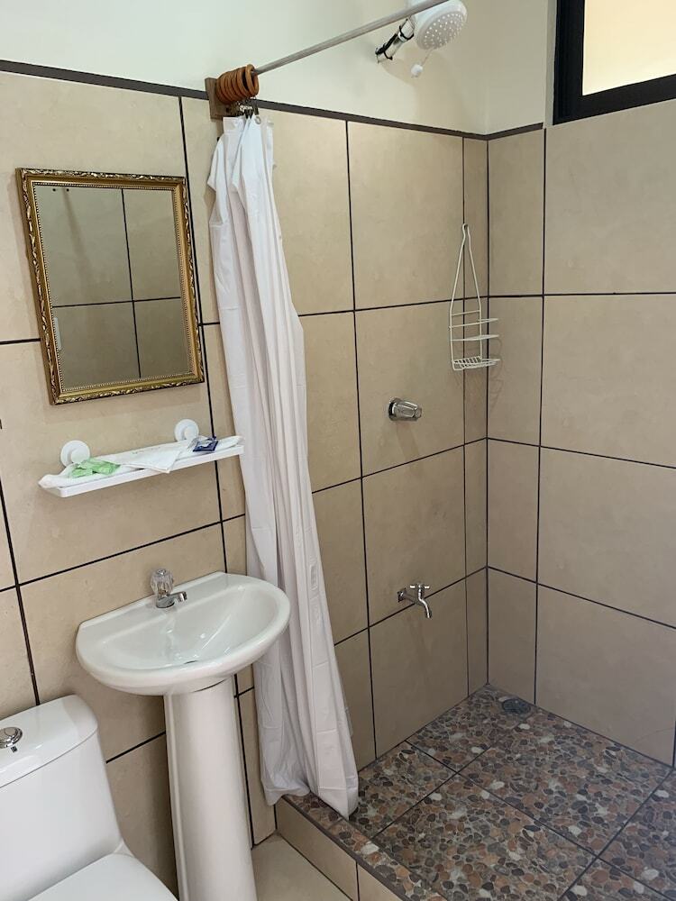 Le Petit Hotel