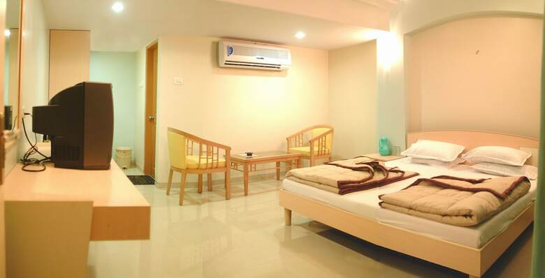 Hotel Ravi Kiran