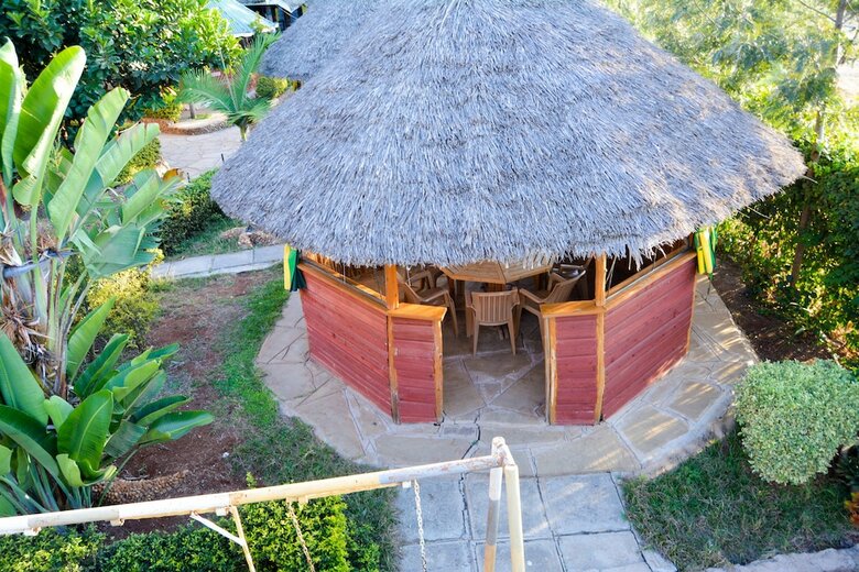Hotel Pine Breeze Getaway Lukenya