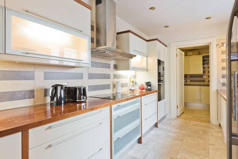Apartamentos The Brendan Gleeson Suite - Hiphipstay