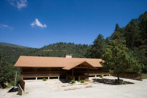 Hotel Bosques De Monterreal