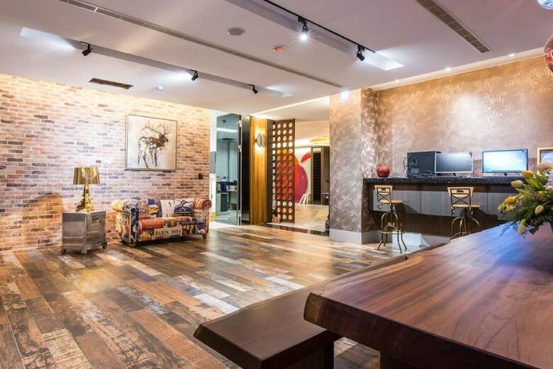 Lucky Apple Hotel