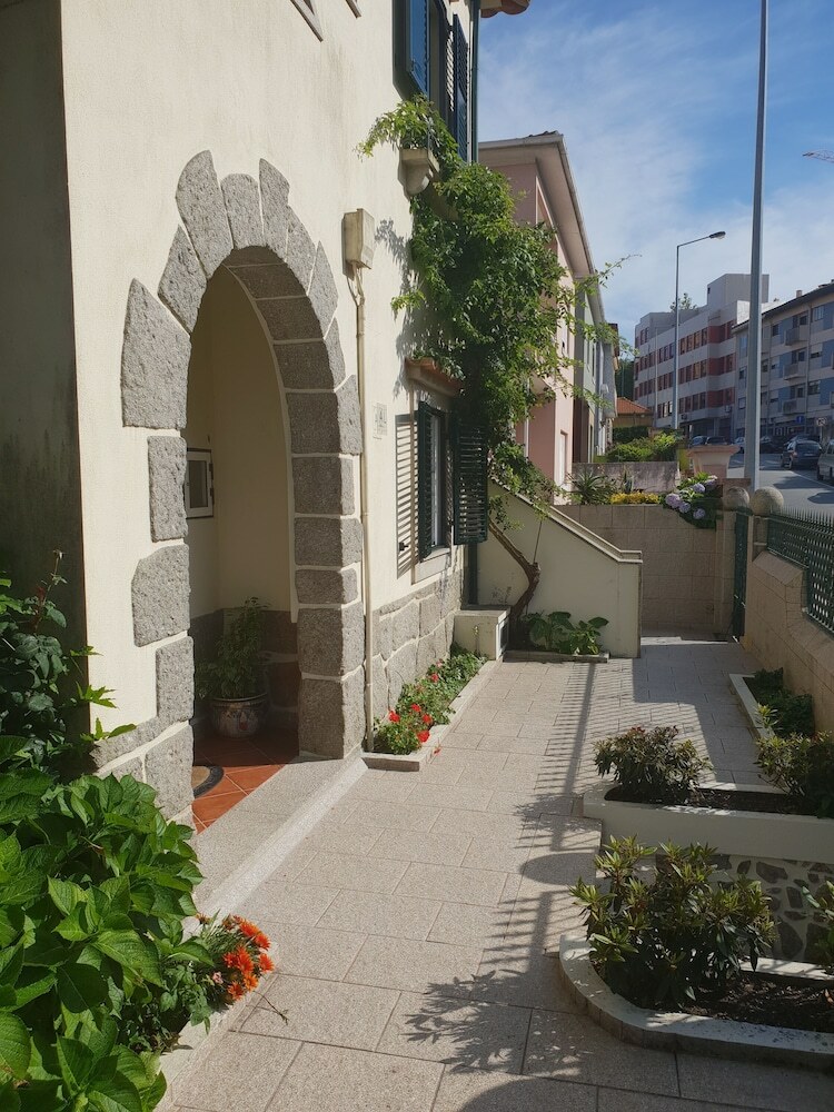Hotel Lolla's Guest House