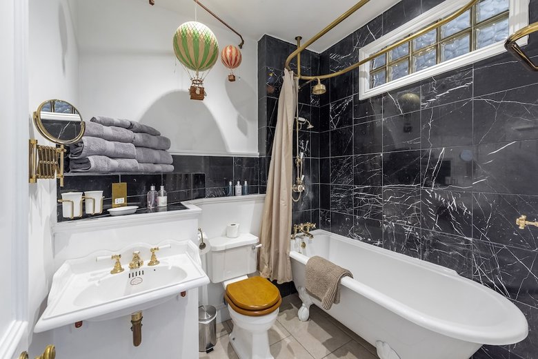Duke Street City Center Apartment