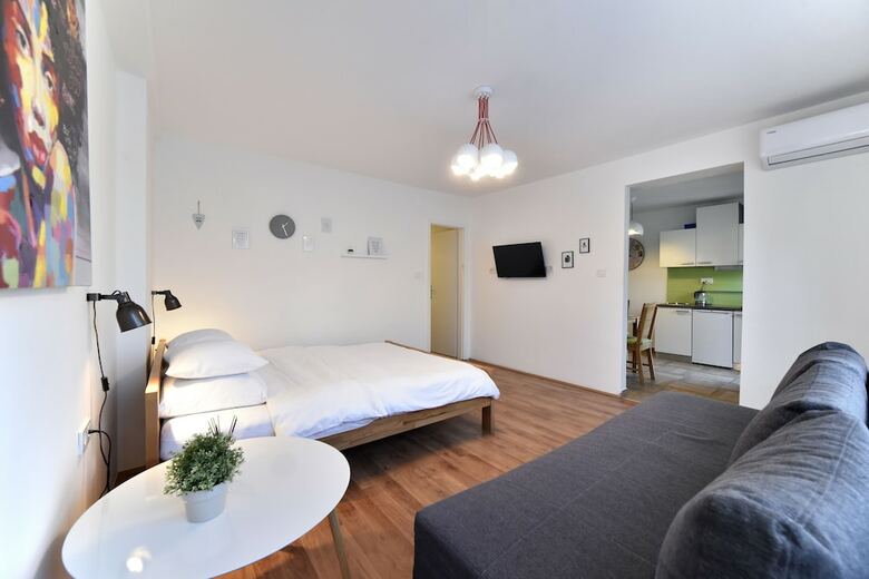 Vla Vla Apartments