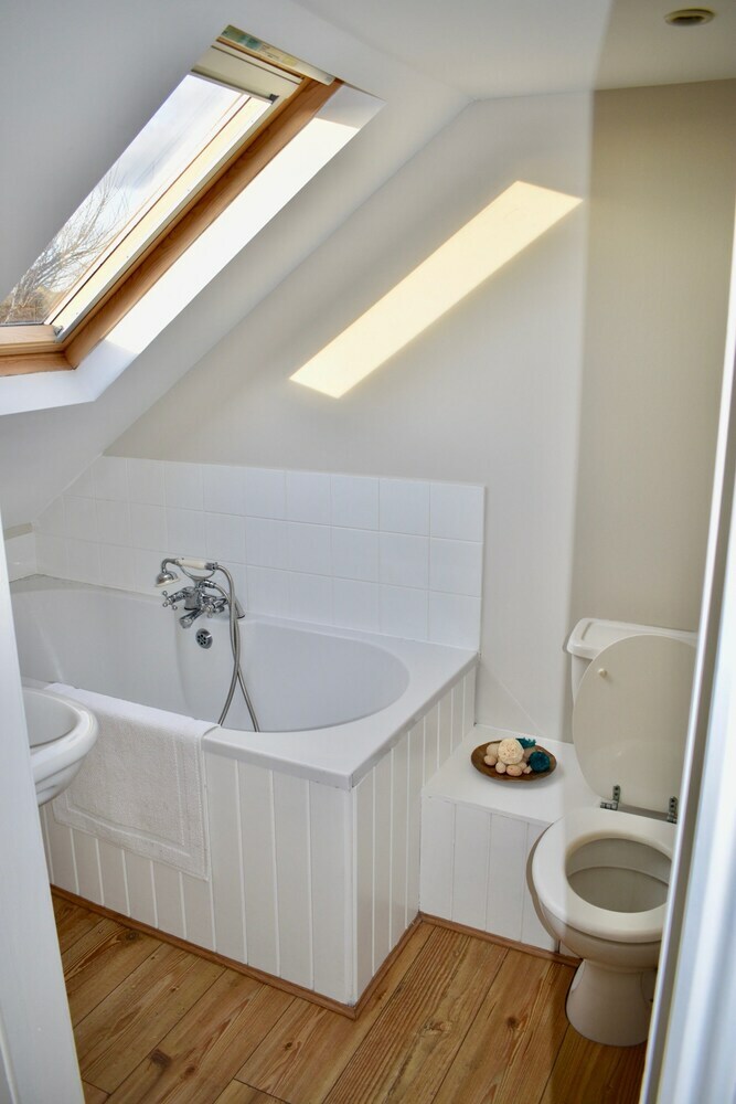 4 Bedroom Townhouse Near The Beach