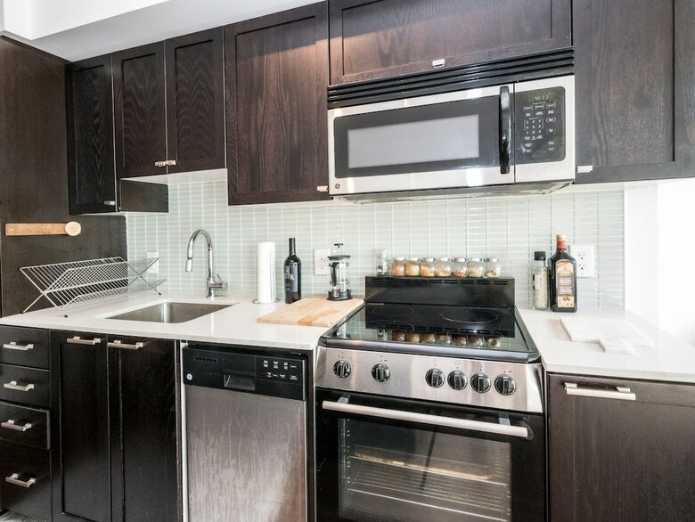 Apartamentos Dufferin Grove 1 Bedroom Loft-style Condo