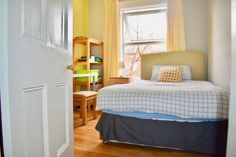 Traditional 4 Bedroom Home In Trendy Ranelagh