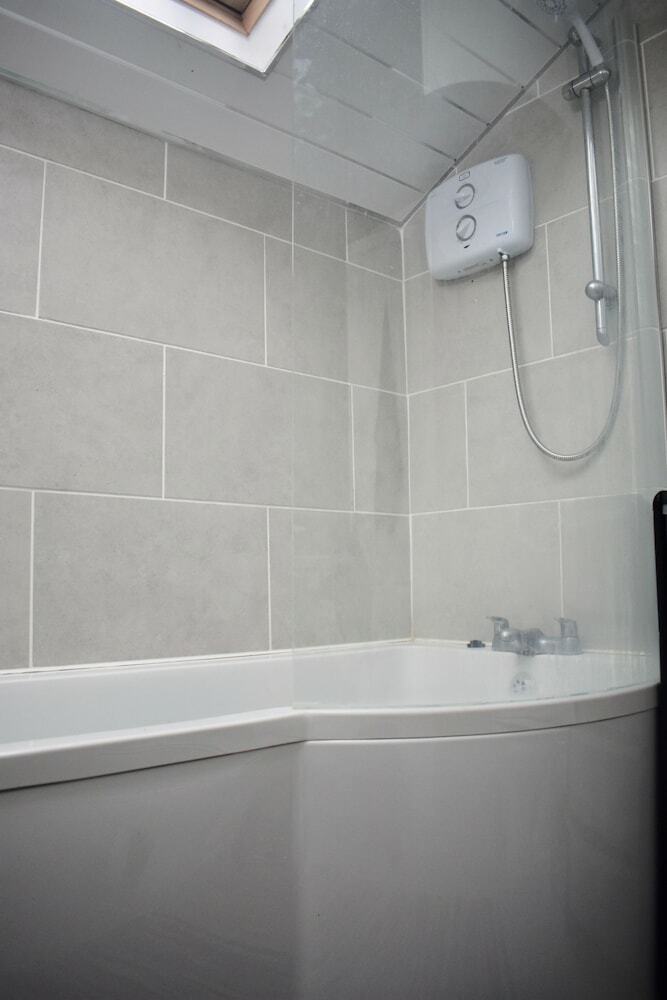 Traditional 4 Bedroom Home In Trendy Ranelagh