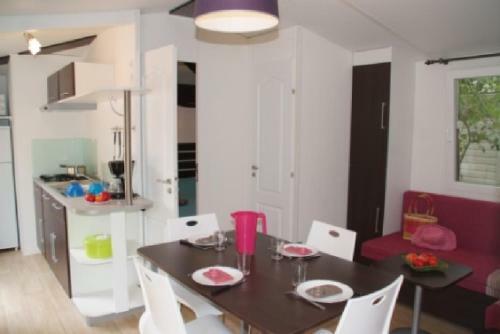 Camping Les Cadeni�res