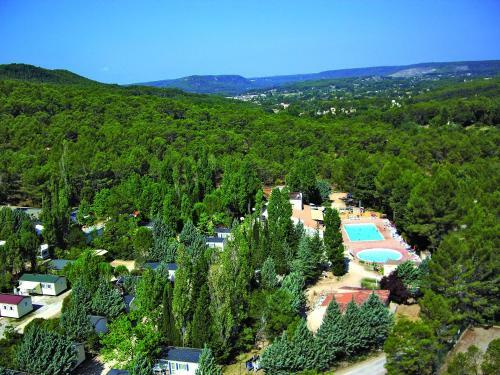 Camping Les Cadeni�res