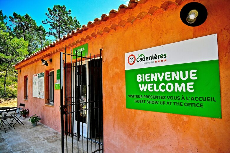 Camping Les Cadeni�res