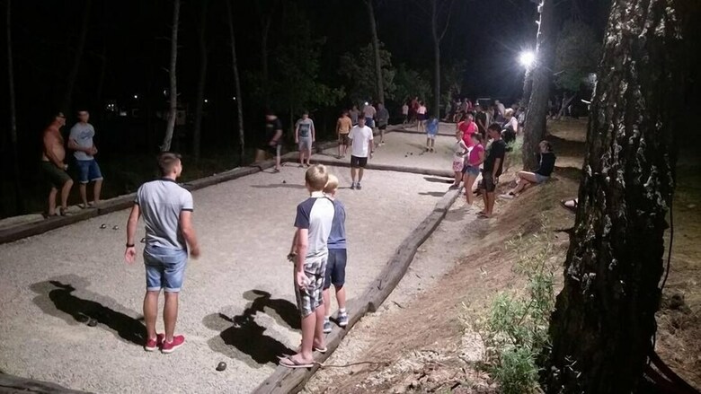 Camping Les Cadeni�res