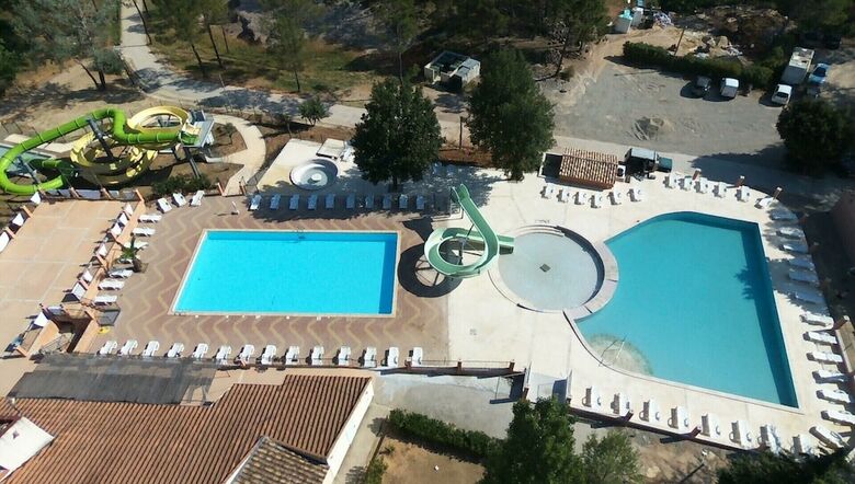 Camping Les Cadeni�res