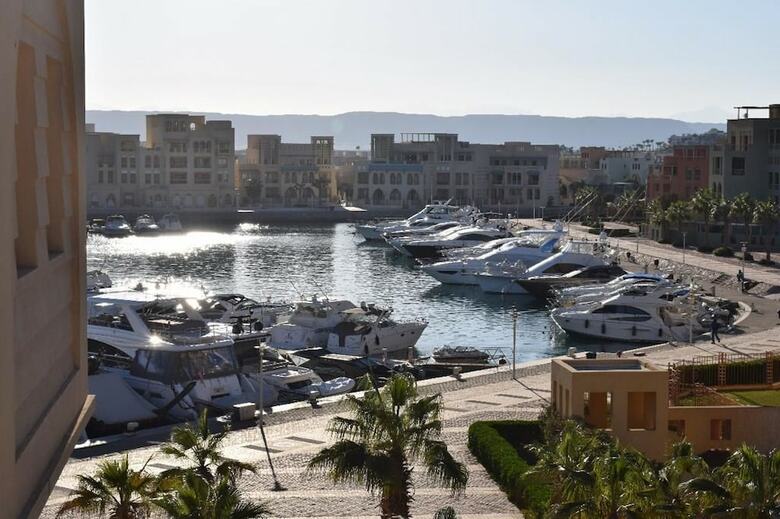 Apartamentos 2 Bedrooms At Elgouna Marina Stuning View